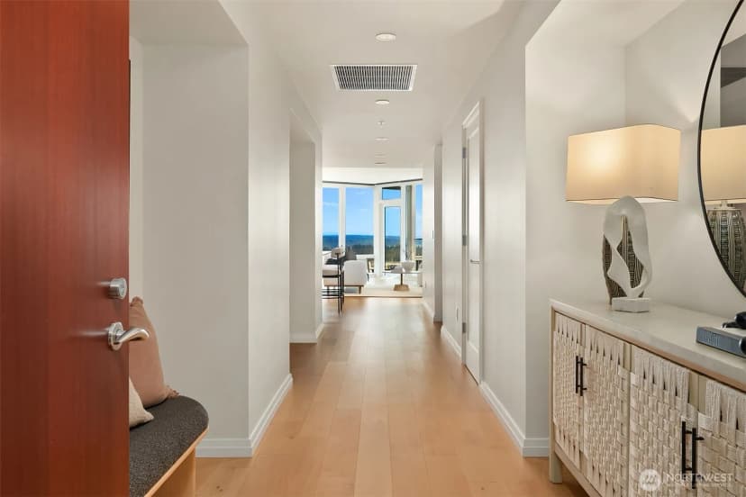 Property photo for 500 106th Avenue Ne #3211, Bellevue photo 2