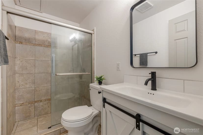 Property photo for 28114 22nd Avenue E, Spanaway photo 18