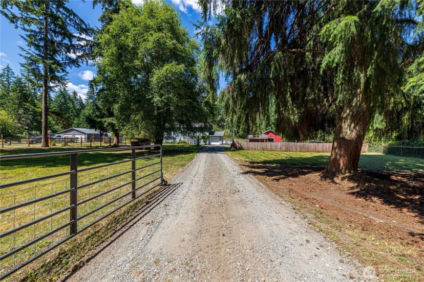 Property photo for 28114 22nd Avenue E, Spanaway photo 4