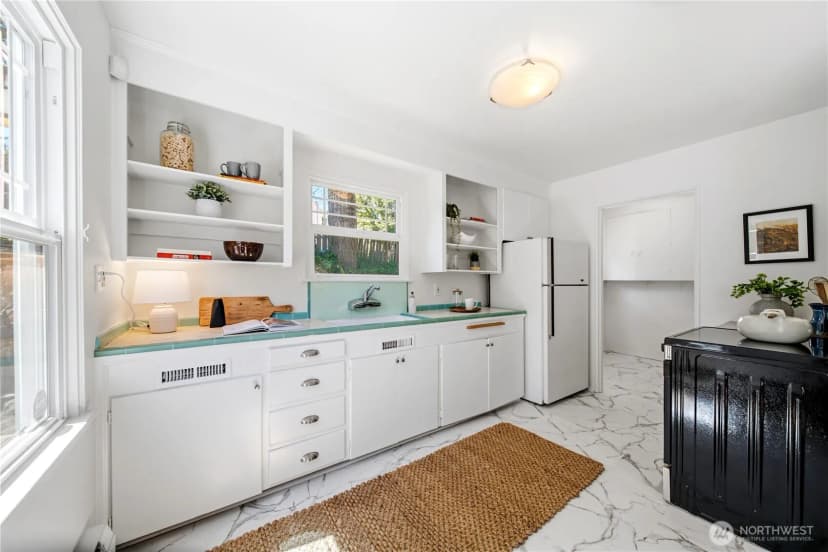 Property photo for 8221 23rd Avenue Ne, Seattle photo 9