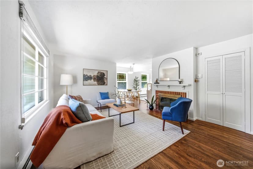 Property photo for 8221 23rd Avenue Ne, Seattle photo 4
