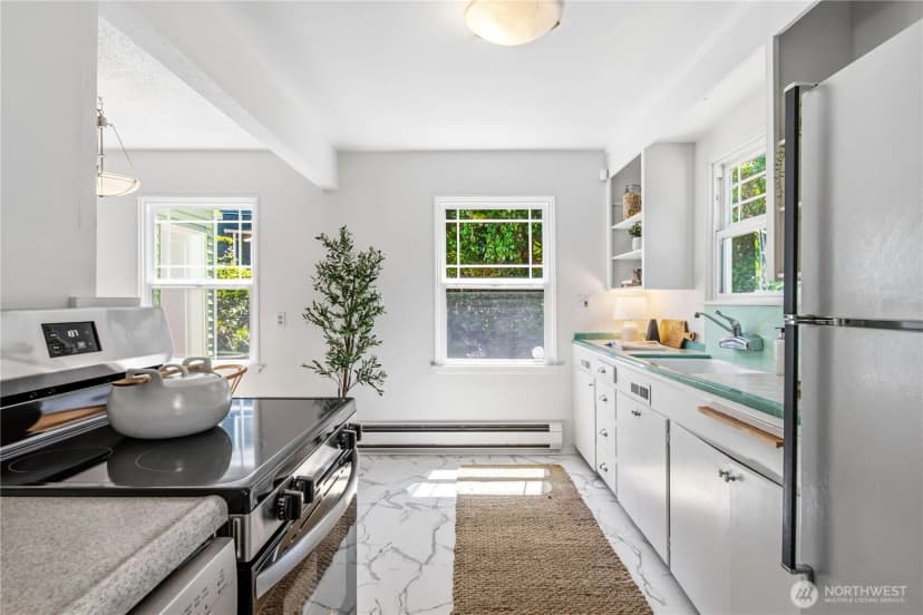 Property photo for 8221 23rd Avenue Ne, Seattle photo 11