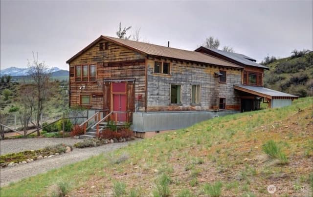 Property photo for 625 A/b Twisp Winthrop Eastside Road, Winthrop photo 2