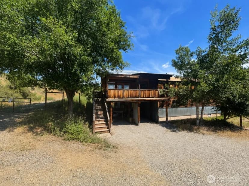 Property photo for 625 A/b Twisp Winthrop Eastside Road, Winthrop photo 23