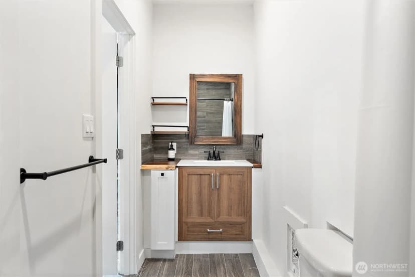 Property photo for 1121 Shelton Avenue Se, Renton photo 25