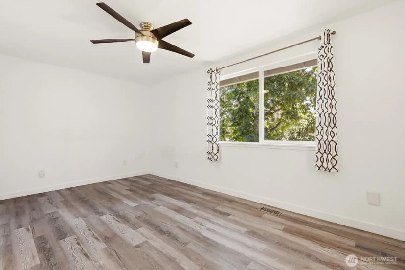 Property photo for 18113 20th Drive Se, Bothell photo 16