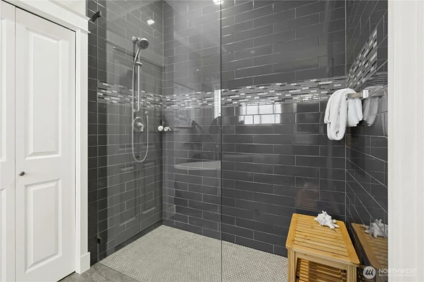 Property photo for 2585 20th Avenue Ne, Issaquah photo 24
