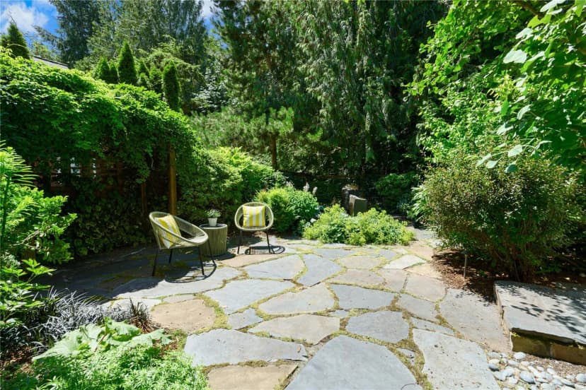 Property photo for 2585 20th Avenue Ne, Issaquah photo 35
