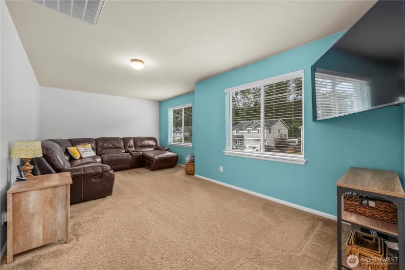 Property photo for 1313 Daffodil Avenue Ne, Orting photo 10
