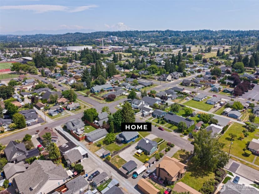 Property photo for 919 6th Avenue Sw, Puyallup photo 25