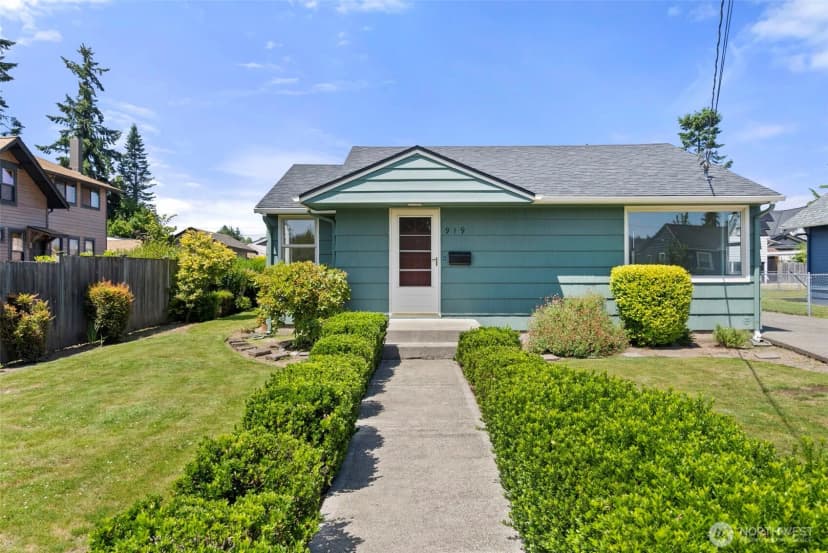 Property photo for 919 6th Avenue Sw, Puyallup photo 3