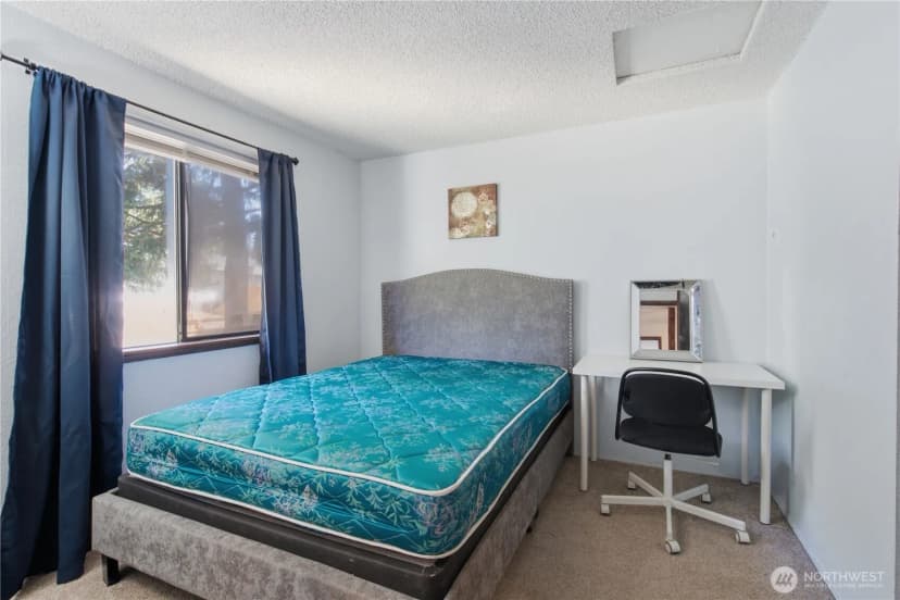 Property photo for 3706 S 255th Place, Kent photo 11