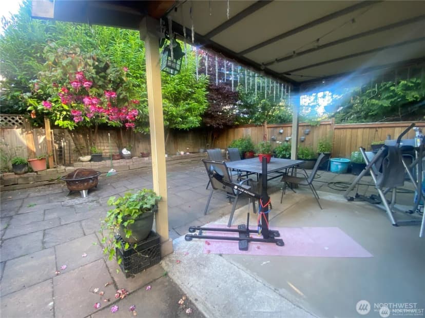 Property photo for 10453 1st Avenue Sw, Seattle photo 33