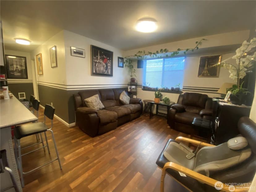 Property photo for 10453 1st Avenue Sw, Seattle photo 22