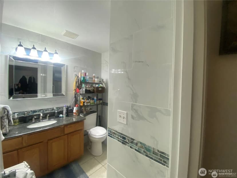 Property photo for 10453 1st Avenue Sw, Seattle photo 27