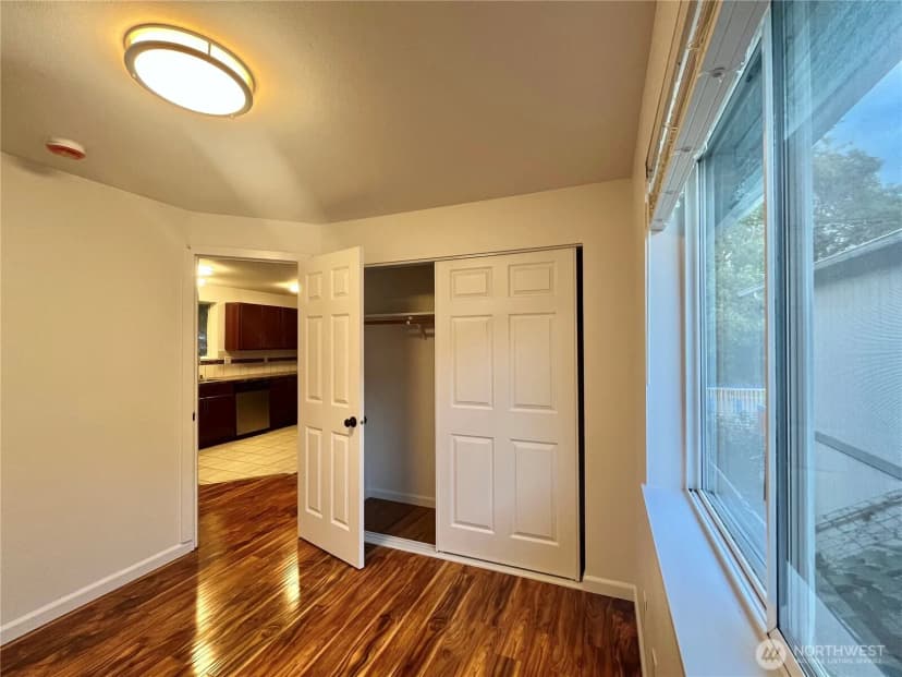 Property photo for 10453 1st Avenue Sw, Seattle photo 11
