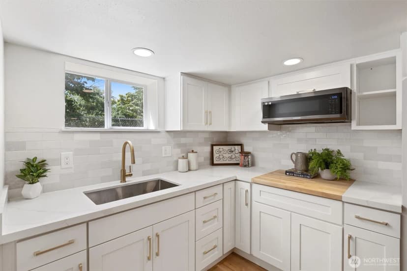 Property photo for 6400 44th Avenue S, Seattle photo 20