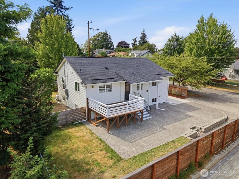 Property photo for 6400 44th Avenue S, Seattle photo 29