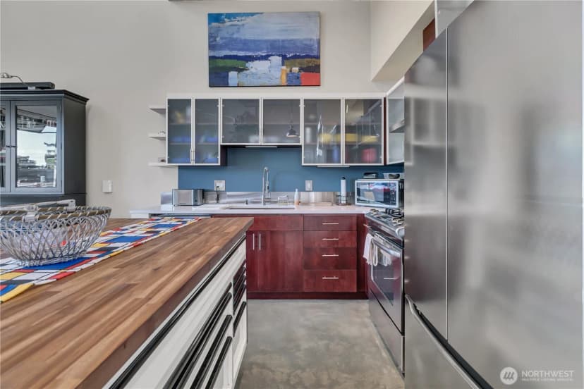 Property photo for 15100 6th Avenue Sw #221, Burien photo 32