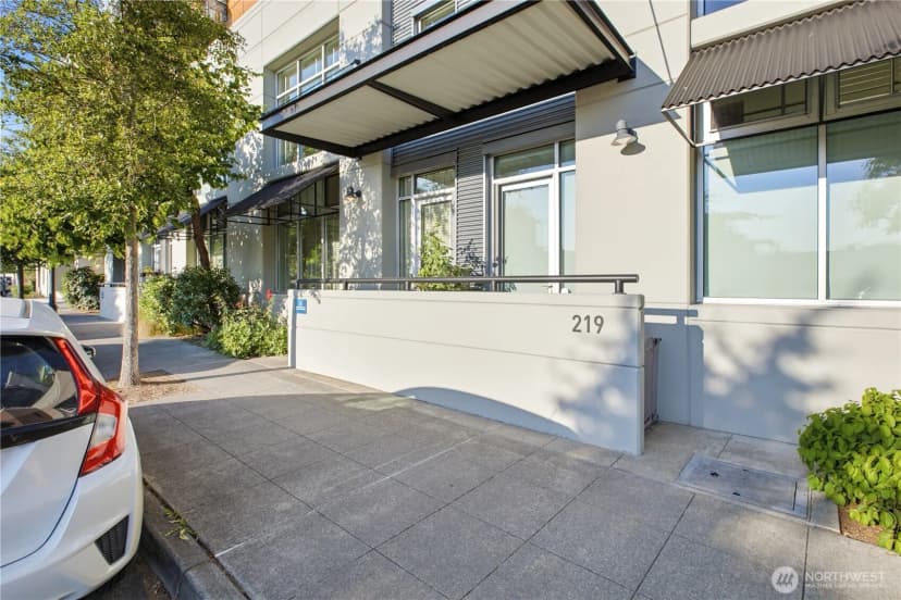 Property photo for 15100 6th Avenue Sw #221, Burien photo 23