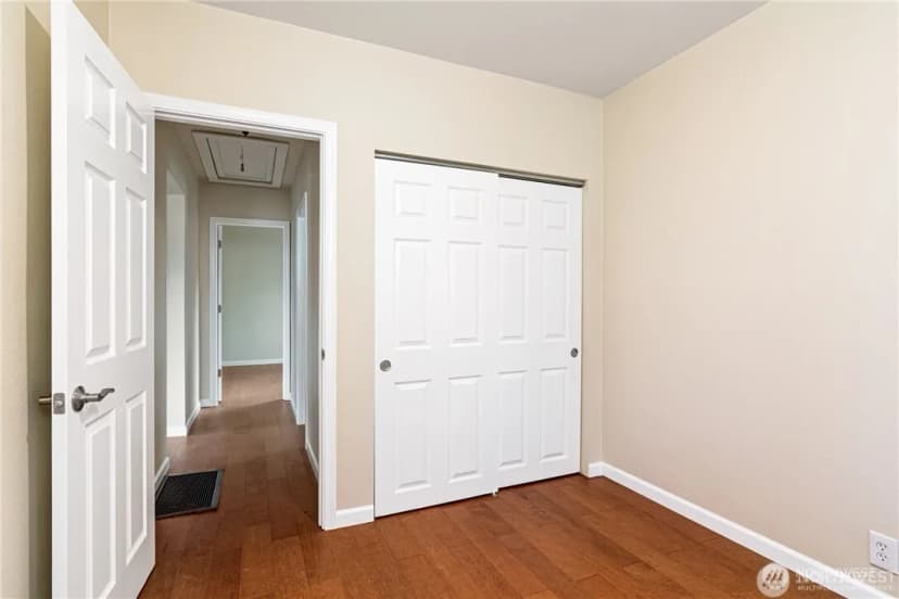 Property photo for 509 Yew Street, Centralia photo 6