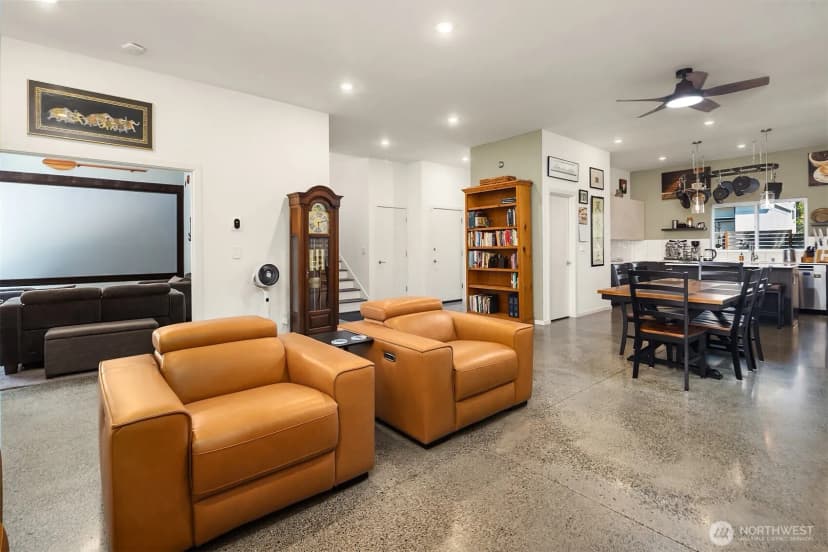 Property photo for 2602 S Ferdinand Street, Seattle photo 11