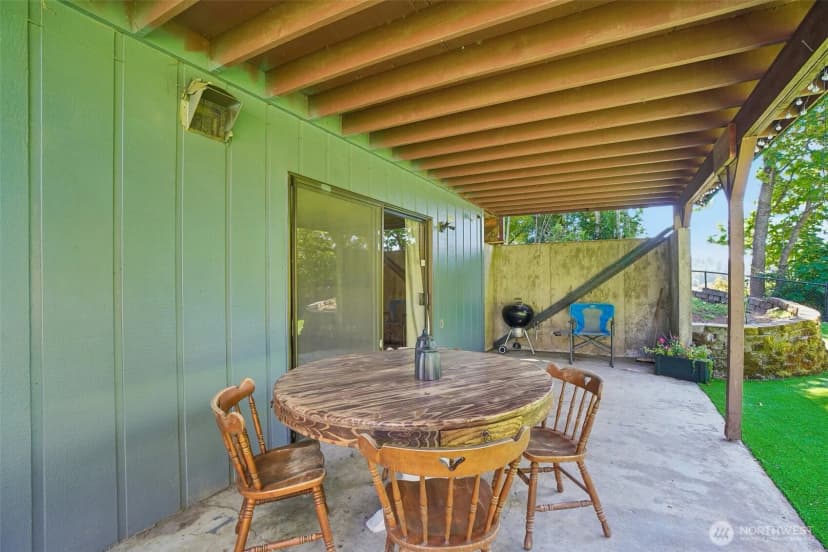 Property photo for 103 N 21st Avenue, Kelso photo 32