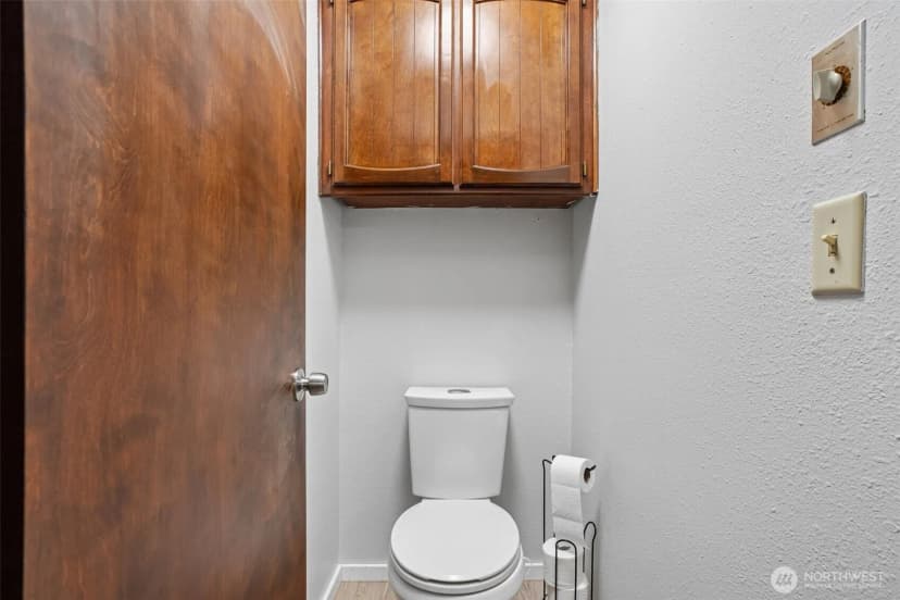 Property photo for 103 N 21st Avenue, Kelso photo 24