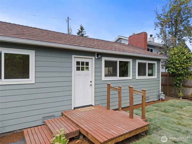 Property photo for 7056 S 128th Street, Seattle photo 2