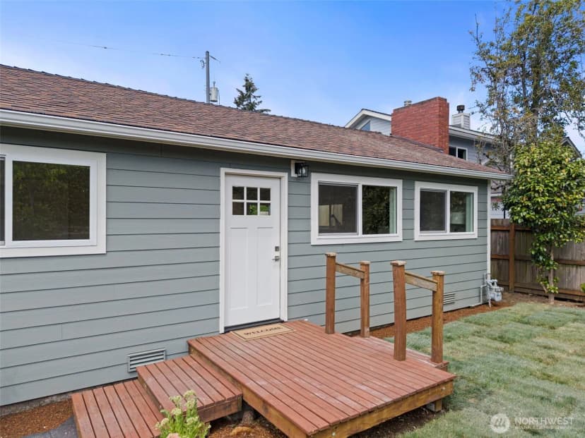 Property photo for 7056 S 128th Street, Seattle photo 2
