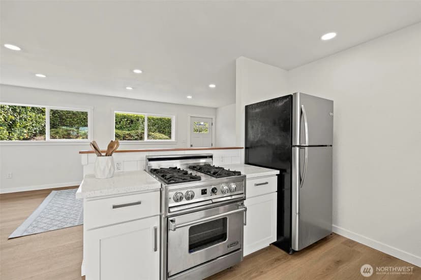 Property photo for 7056 S 128th Street, Seattle photo 12