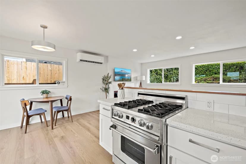 Property photo for 7056 S 128th Street, Seattle photo 13