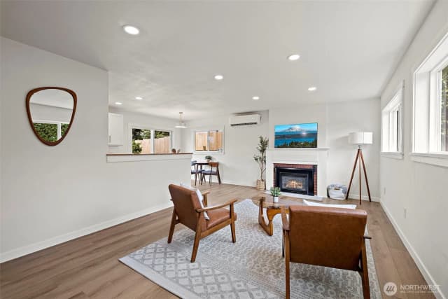 Property photo for 7056 S 128th Street, Seattle photo 5