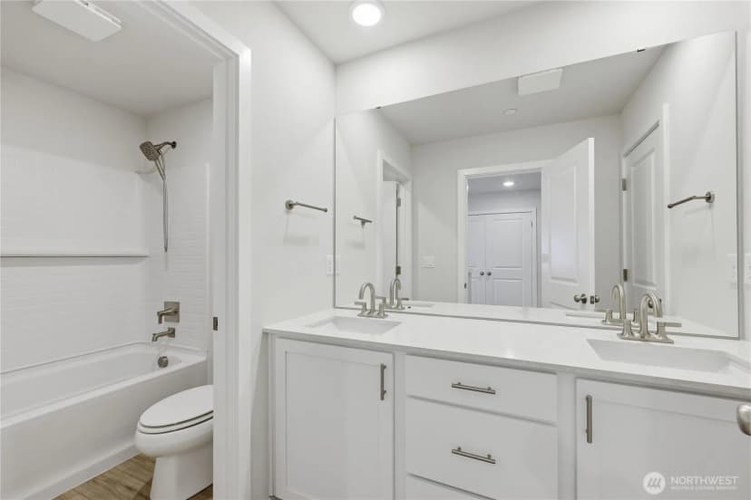 Property photo for 3974 Mccormick Village Drive, Bremerton photo 25