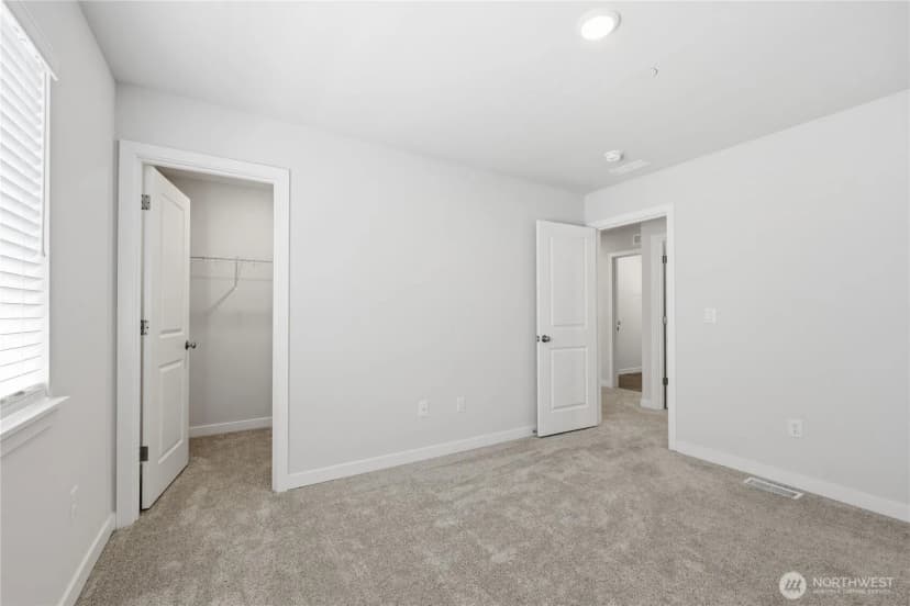 Property photo for 3974 Mccormick Village Drive, Bremerton photo 30