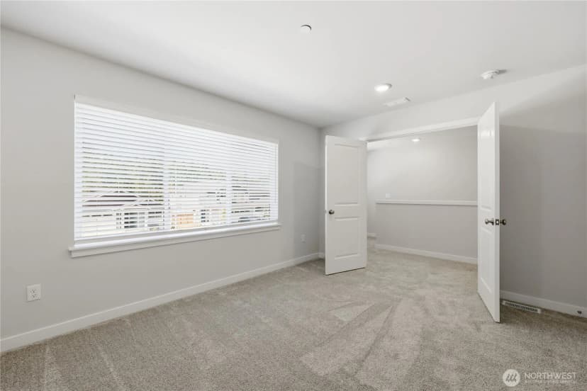 Property photo for 3974 Mccormick Village Drive, Bremerton photo 23