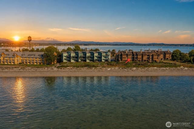 Property photo for 9535 Semiahmoo Parkway #b202, Blaine photo 3