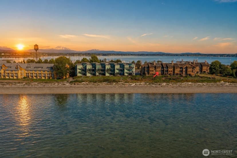 Property photo for 9535 Semiahmoo Parkway #b202, Blaine photo 3