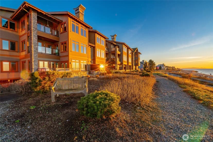 Property photo for 9535 Semiahmoo Parkway #b202, Blaine photo 2