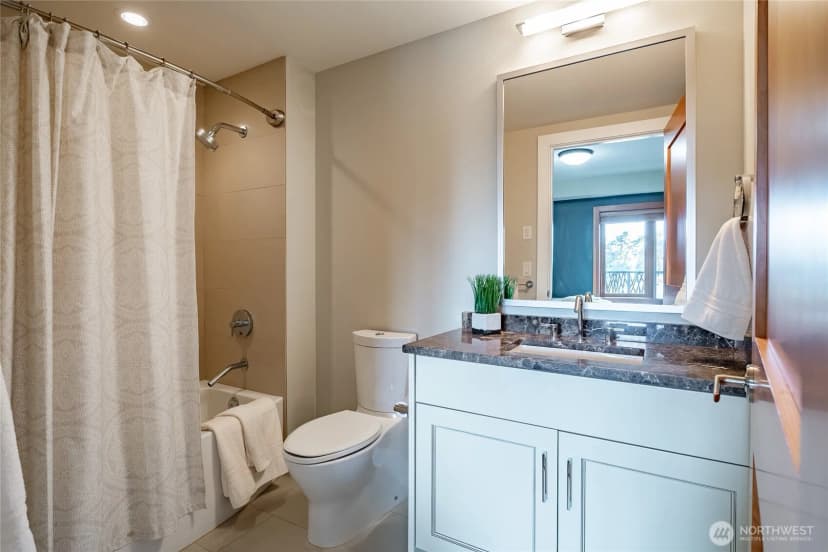 Property photo for 9535 Semiahmoo Parkway #b202, Blaine photo 28