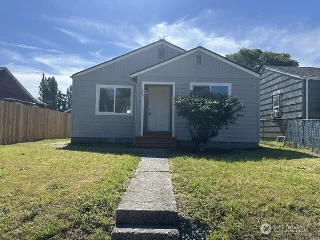 Property photo for 210 24th Avenue, Longview