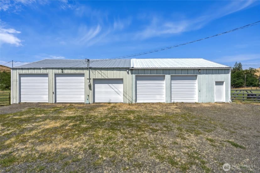 Property photo for 110 Baileysburg Road, Dayton photo 8