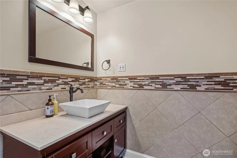 Property photo for 30225 5th Avenue S, Federal Way photo 17