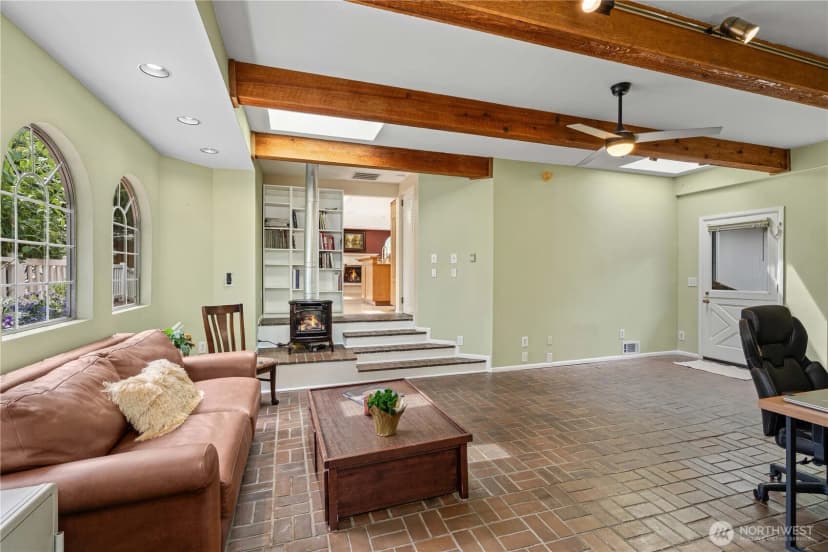 Property photo for 30225 5th Avenue S, Federal Way photo 12