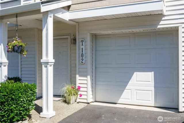 Property photo for 5500 Harbour Pointe Boulevard #t102, Mukilteo photo 3