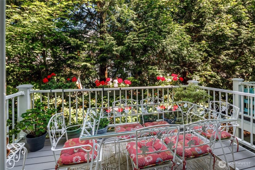Property photo for 5500 Harbour Pointe Boulevard #t102, Mukilteo photo 8