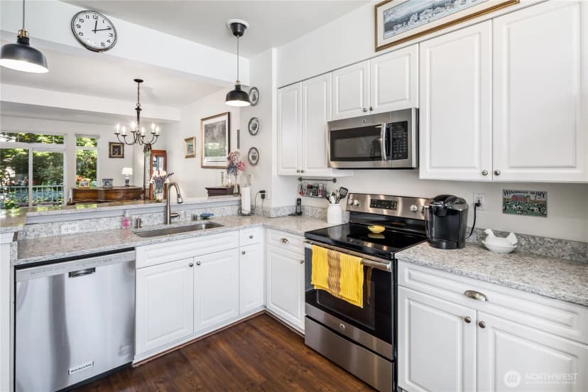 Property photo for 5500 Harbour Pointe Boulevard #t102, Mukilteo photo 11