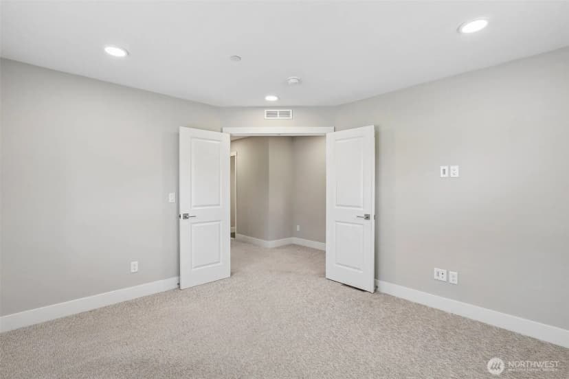 Property photo for 262 W Maple Street, Washougal photo 22