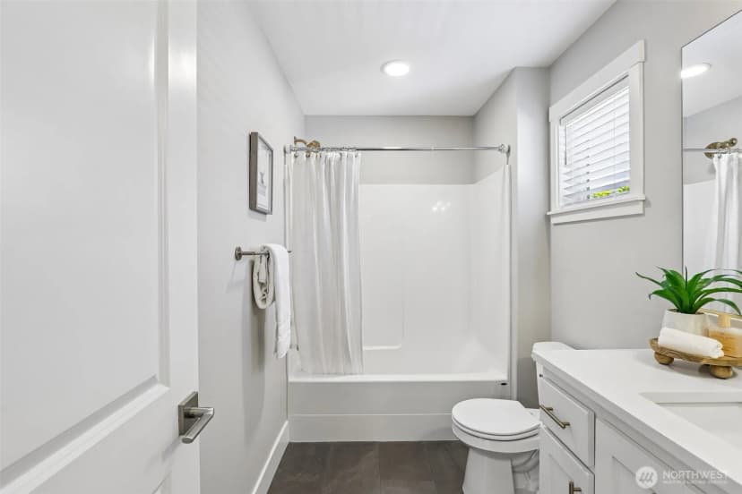 Property photo for 262 W Maple Street, Washougal photo 24