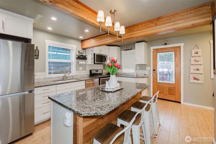 Property photo for 8022 Long Lake Road Se, Port Orchard photo 10
